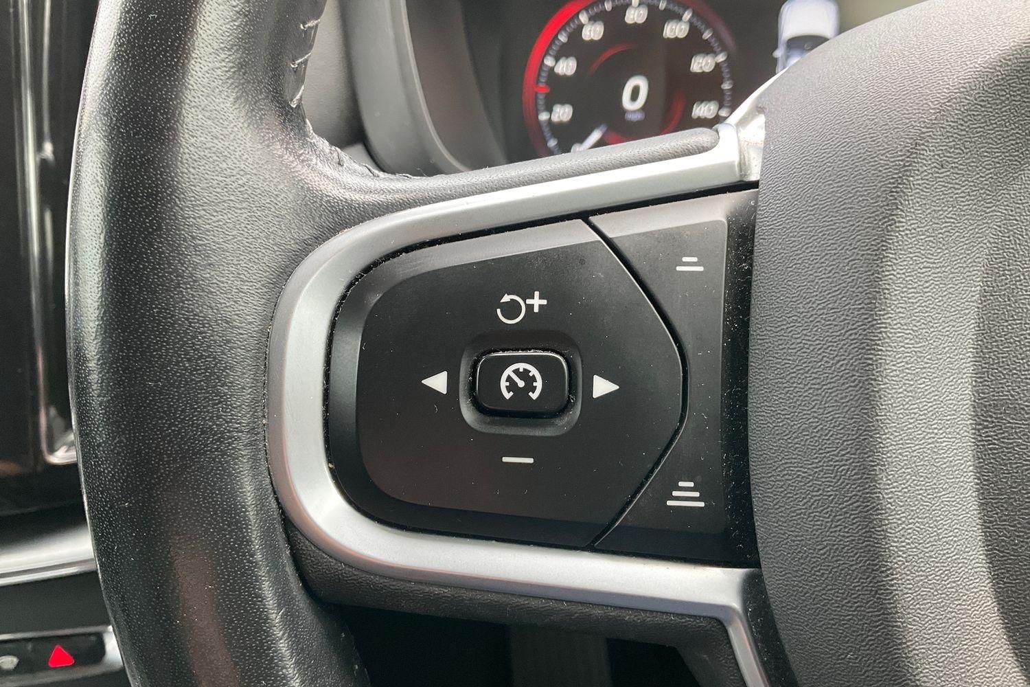 Volvo XC60 Photo 29