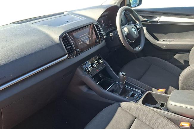 ŠKODA Karoq Photo 2