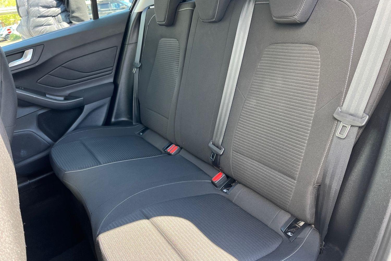Ford Focus Photo 19
