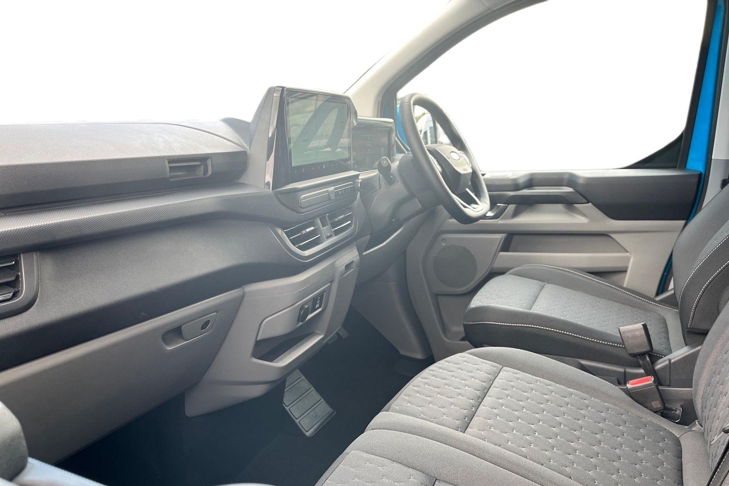 Ford TRANSIT CUSTOM Photo 3