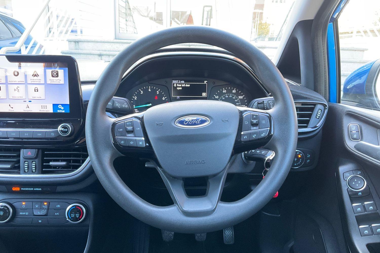 Ford FIESTA Photo 11