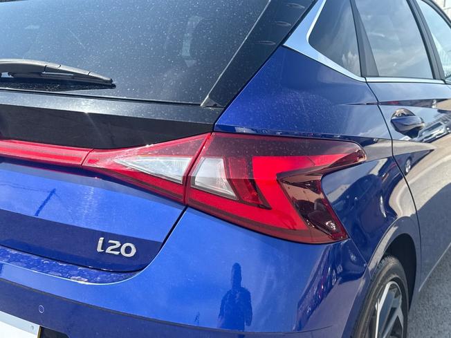 HYUNDAI i20 Photo 18