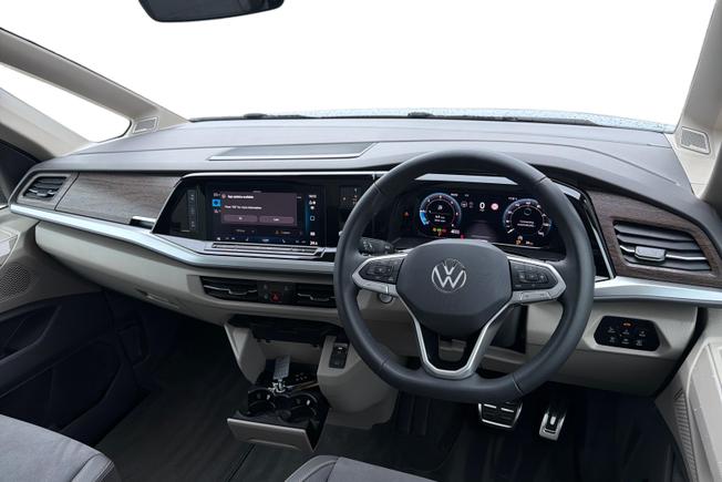VOLKSWAGEN Multivan Photo 10