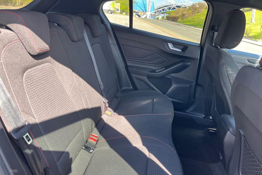Ford FOCUS Photo autoimg-1250f3759b71d332d22d5a2d5b818dd37fb125db.jpg
