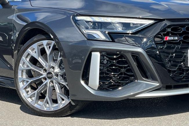 AUDI RS3 Photo 45