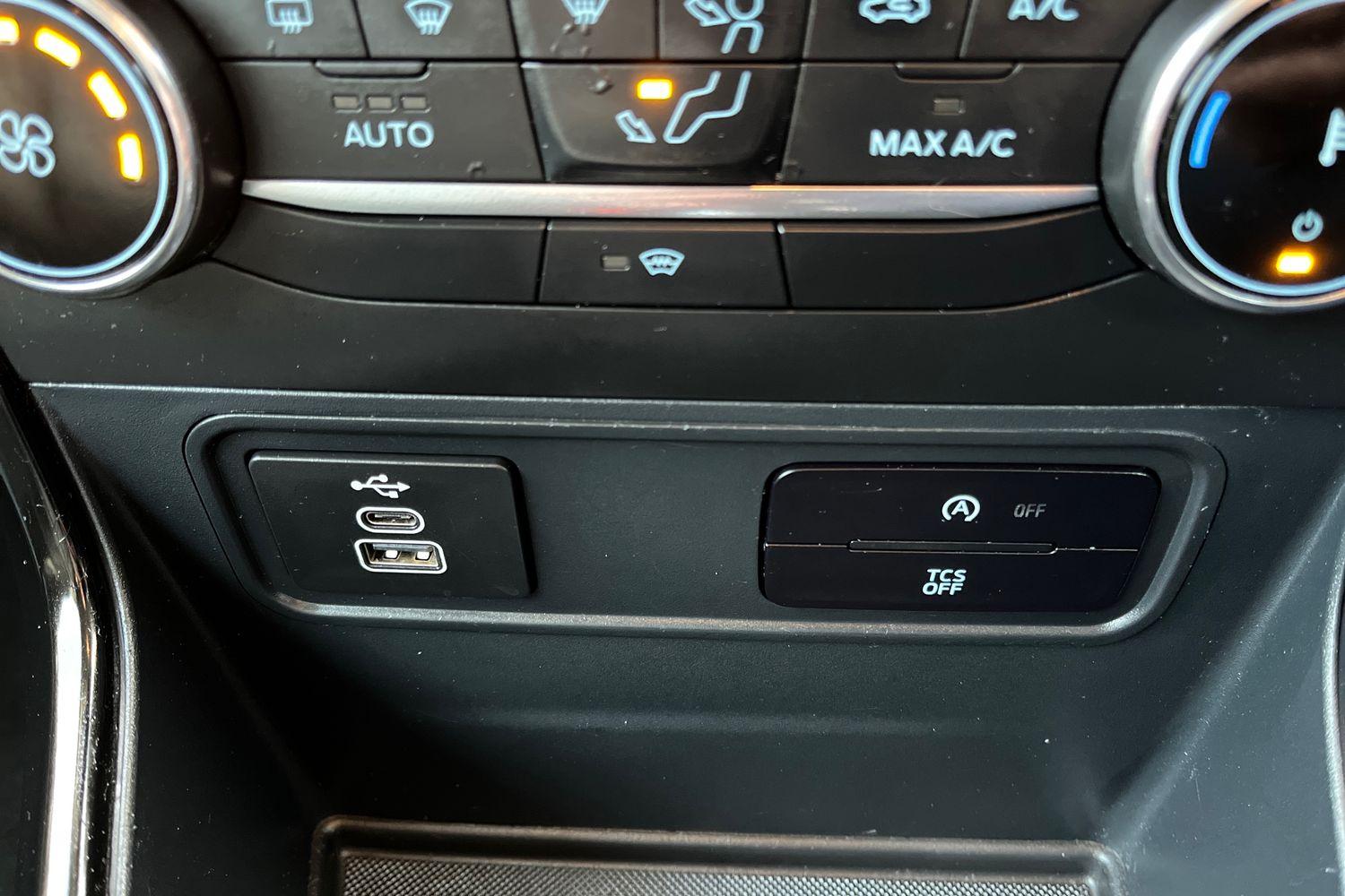 Ford ECOSPORT Photo 28
