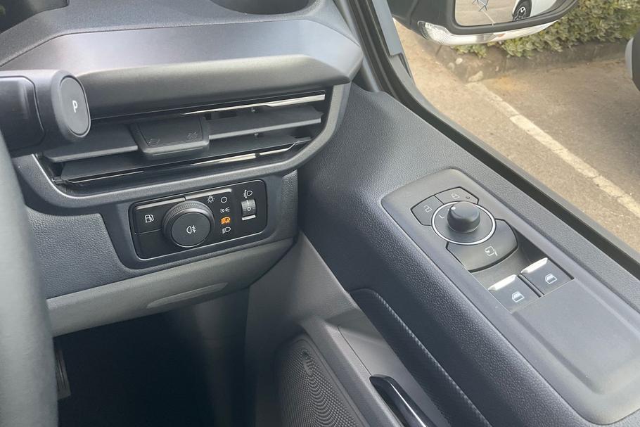 Used Ford TRANSIT CUSTOM HV26PZG 37