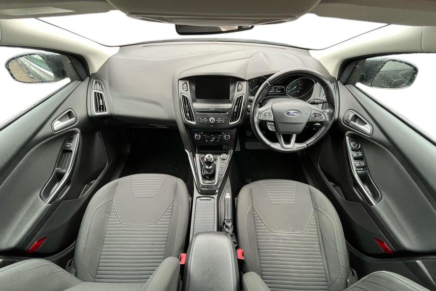 Ford Focus Photo autoimg-1257bf78cc22cb60c7d1fbecbc1fdd350bb516fc.jpg