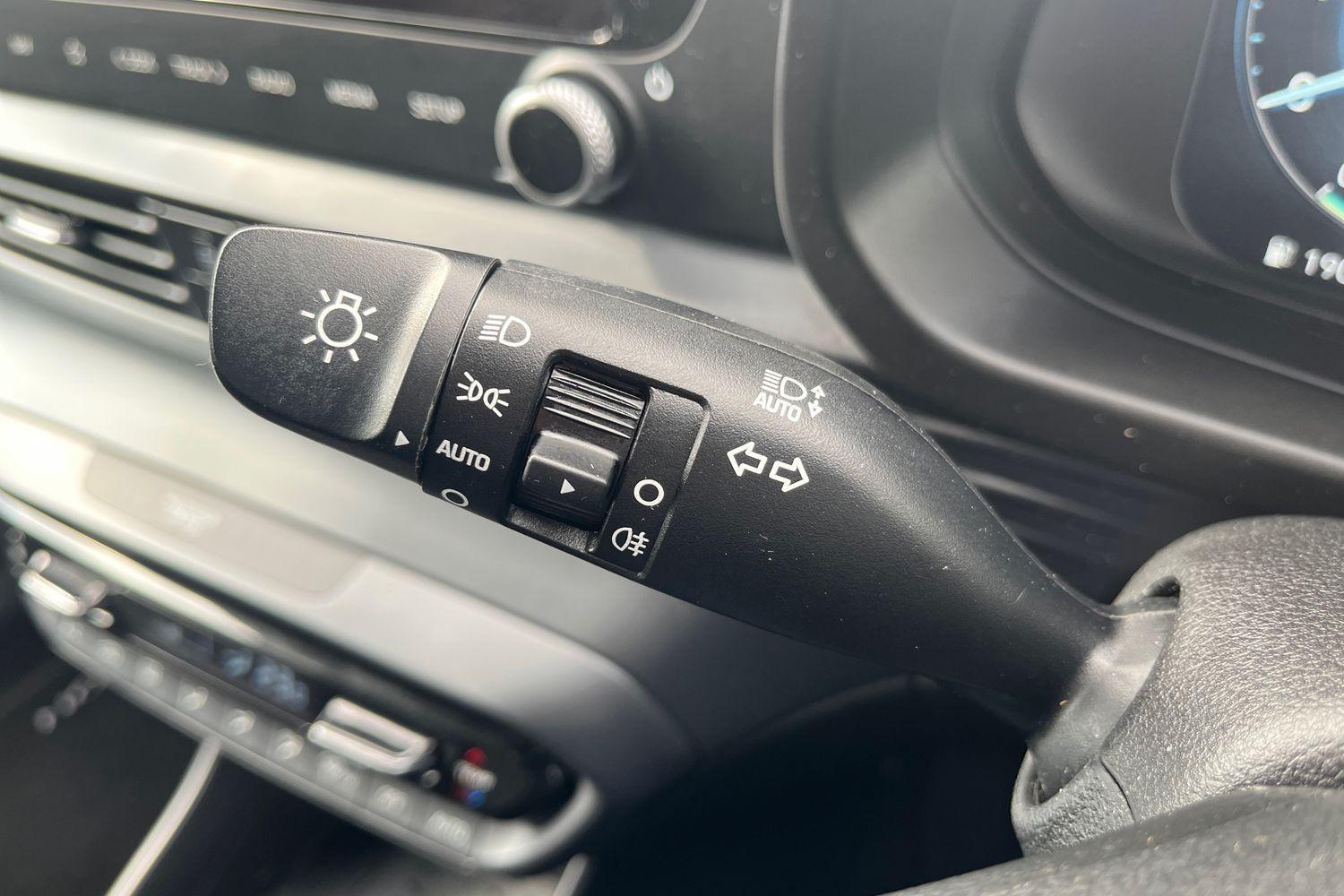 Hyundai BAYON Photo 13