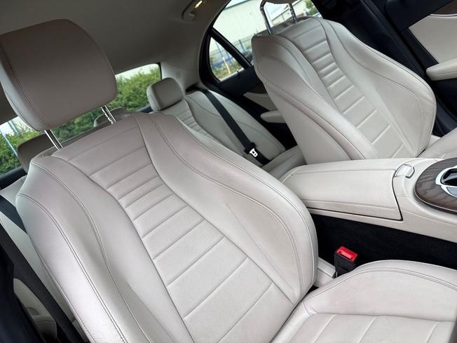 MERCEDES-BENZ E Class Photo 26