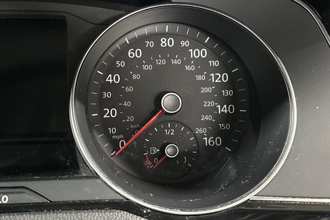 VOLKSWAGEN Passat Photo 26