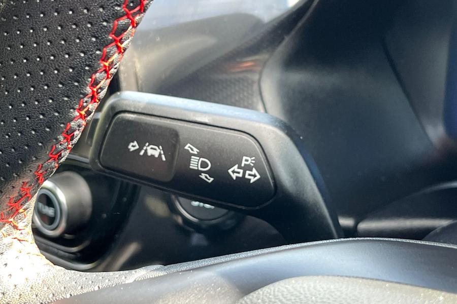 Ford FIESTA Photo autoimg-1261c12b82515b5cab09975809dfbe838e473000.jpg