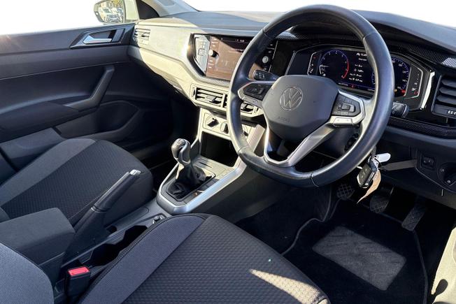 VOLKSWAGEN Polo Photo 6