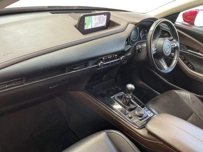 MAZDA Cx-30 Photo 2