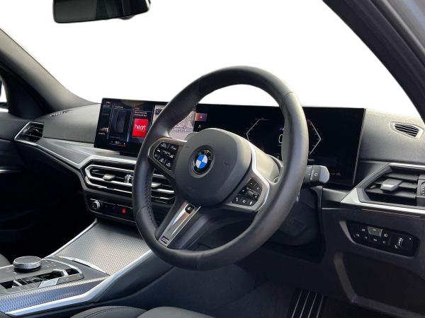 BMW 3 Series Photo autoimg-1265f4795a018baeb0187a251491fb9168a4222b.jpg
