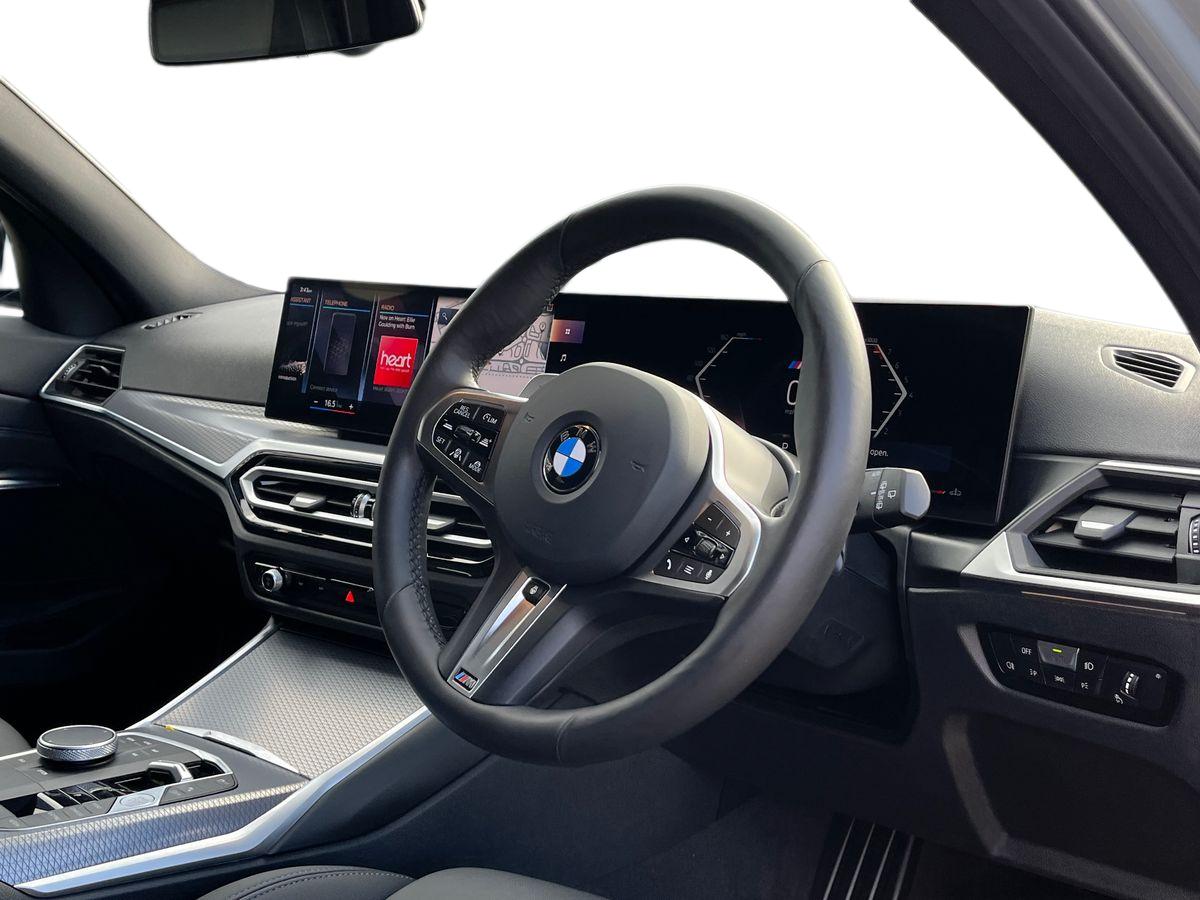 BMW 3 Series Photo 19