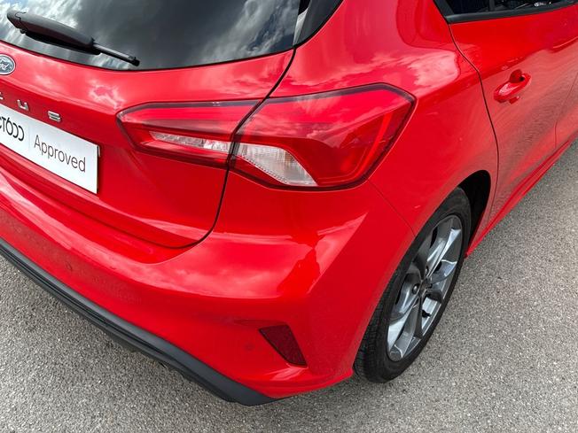 FORD Focus Photo 18