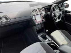 Volkswagen Tiguan Photo 2