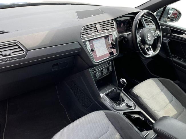 Volkswagen Tiguan Photo 2
