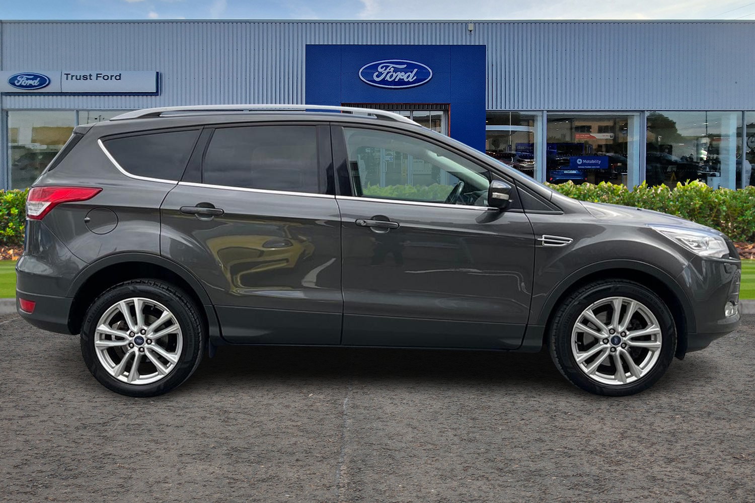 Ford KUGA Photo 2