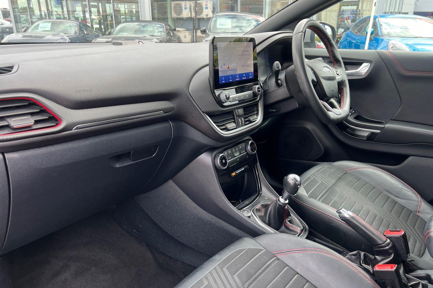 Ford PUMA Photo 17