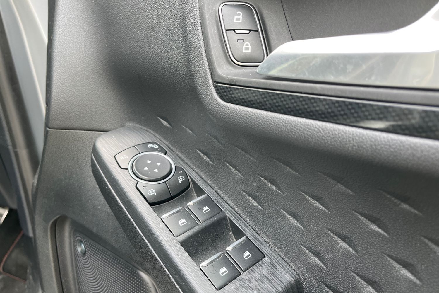 Ford KUGA Photo 15