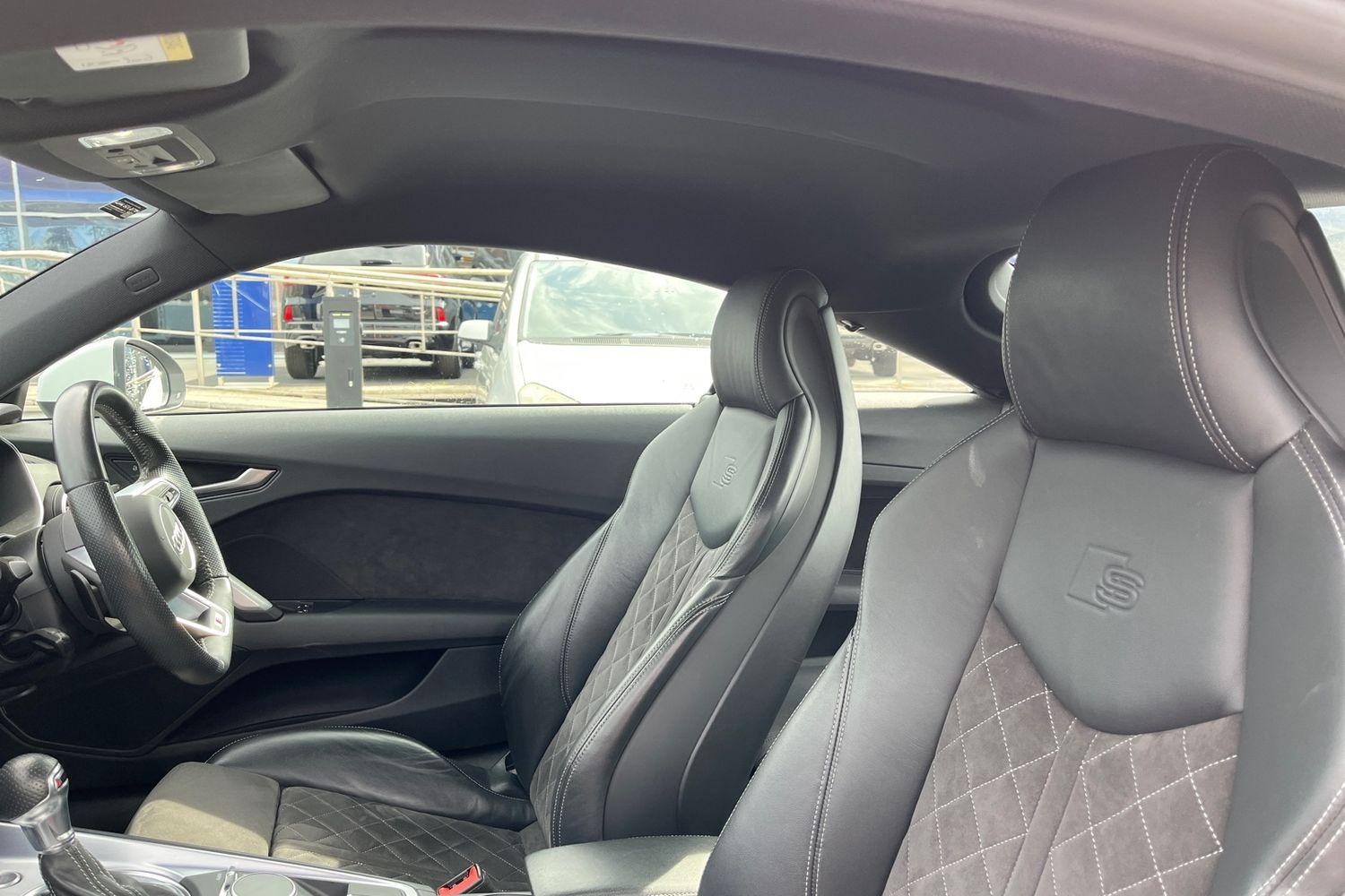 Audi TT Photo 18