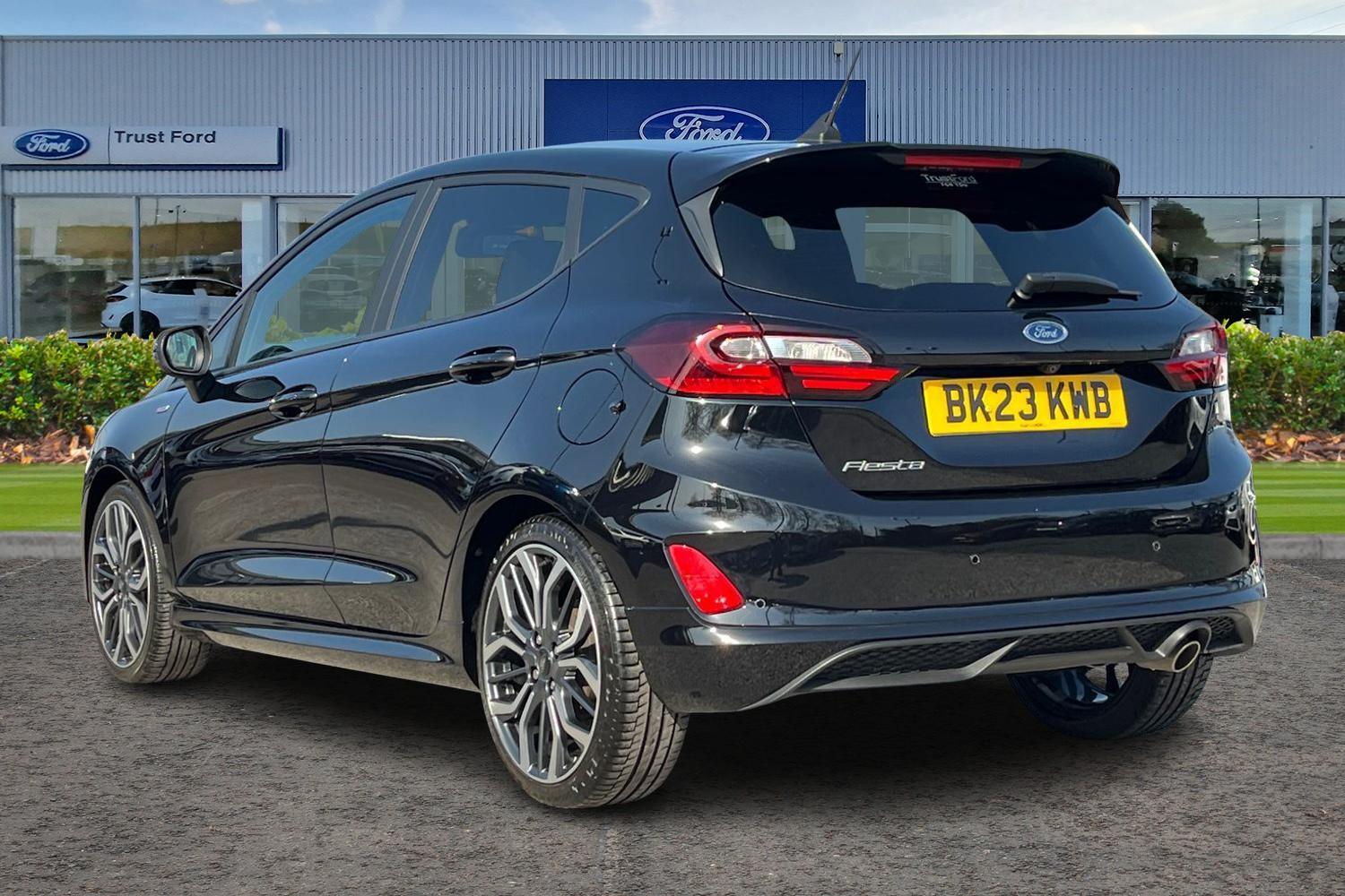 Ford FIESTA Photo 1