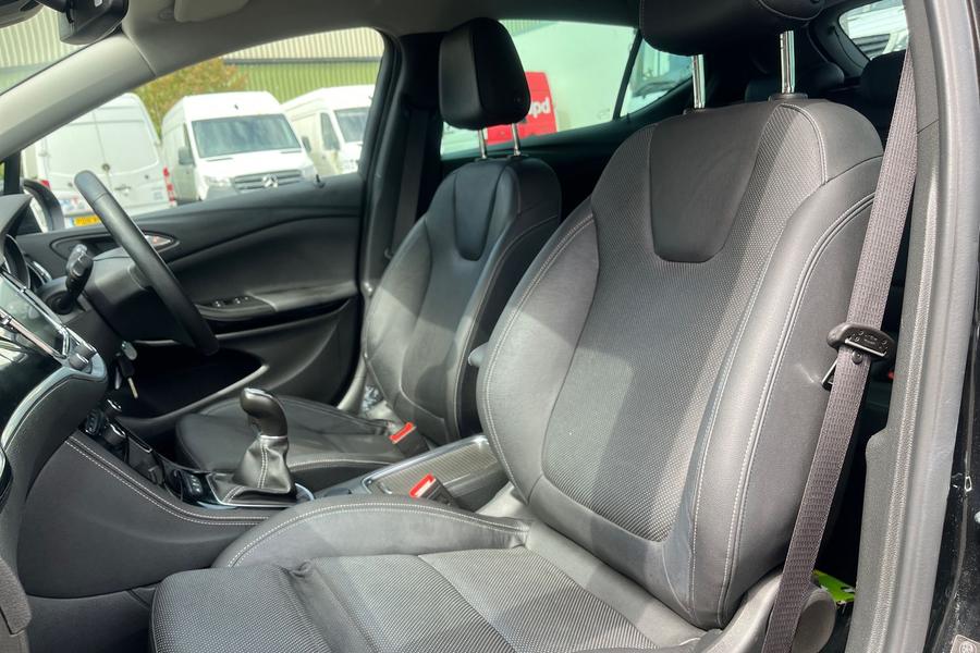 Vauxhall ASTRA Photo autoimg-127d640baa4d21a1c41abda91e63d102bec7c9f3.jpg