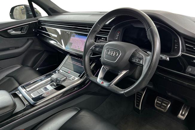 AUDI Q7 Photo 6