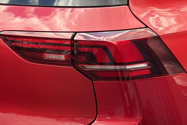 VOLKSWAGEN Golf Photo 18