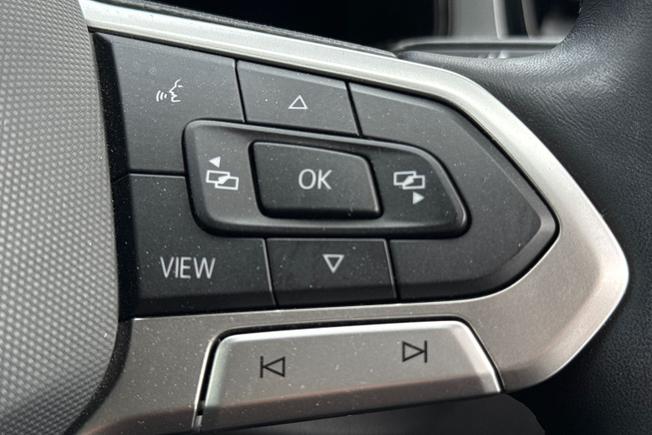 VOLKSWAGEN T-Roc Photo 17