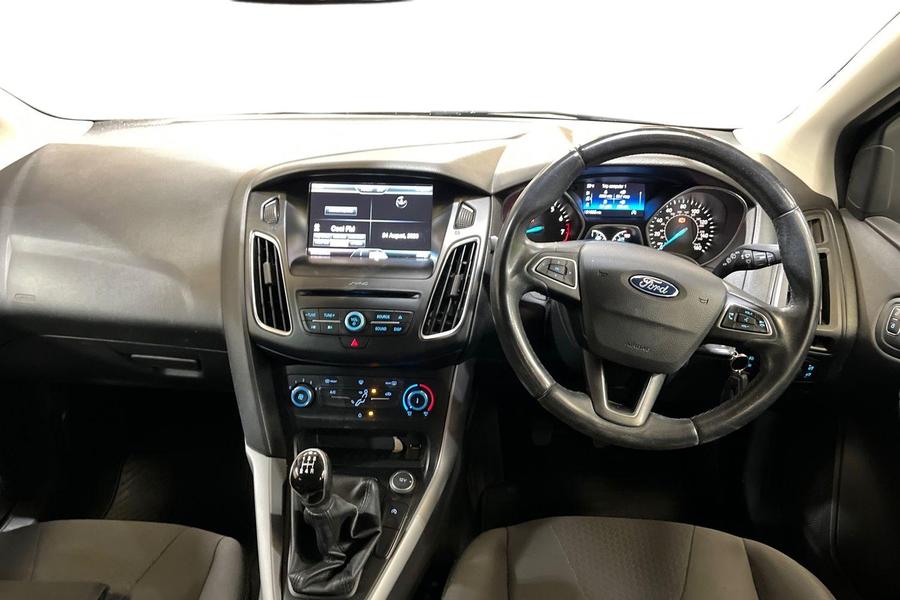 Ford FOCUS Photo autoimg-12894b85f33e30019578a3c3ecb953544baff34f.jpg