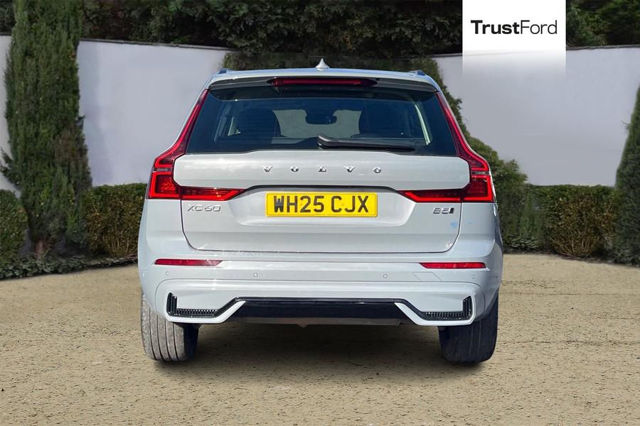 Volvo XC60 Photo autoimg-128d42f48ff5a17f427ea8ec5194a250b8a17866.jpg