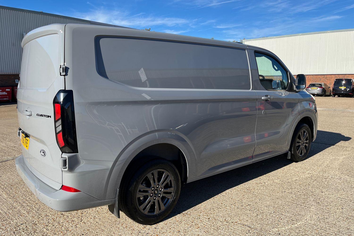 Ford TRANSIT CUSTOM Photo 6