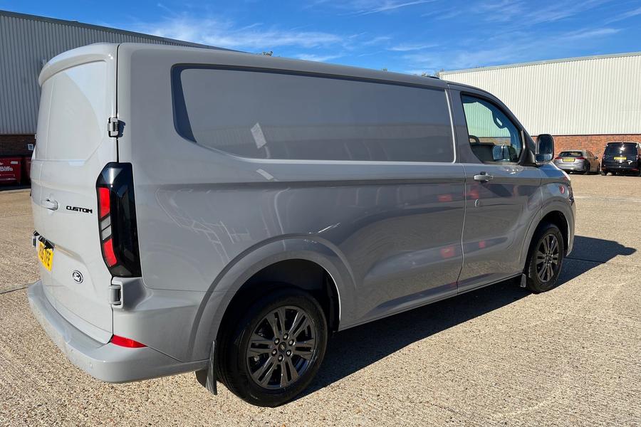 Ford TRANSIT CUSTOM Photo autoimg-128f512e2573c2851a4f76439a042a48eb371228.jpg