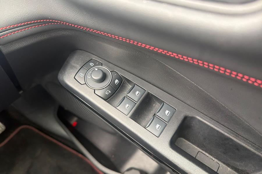 Ford Puma Photo autoimg-1293fa00d18ab32b323608e4fe8650605f7da678.jpg