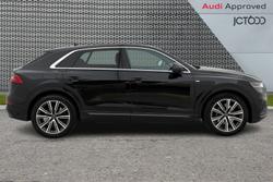 AUDI Q8 Photo 4
