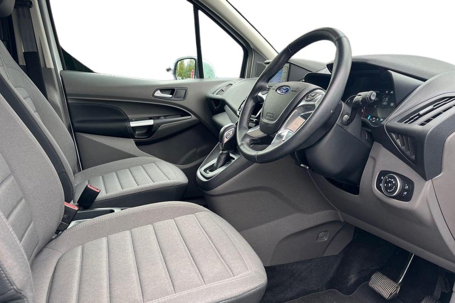 Ford Tourneo Connect Photo autoimg-129c017905d9ba7898f5edcf1a400d2685523524.jpg