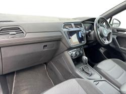 Volkswagen Tiguan Allspace Photo 2