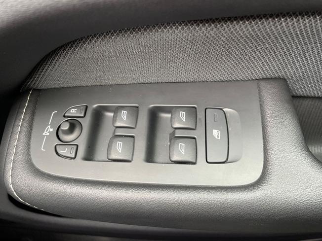 Volvo XC60 Photo 38