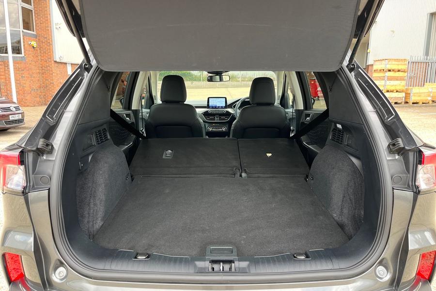 Ford Kuga Photo autoimg-12a11b02bda97e1f2c011b28d204e758f62b2e72.jpg