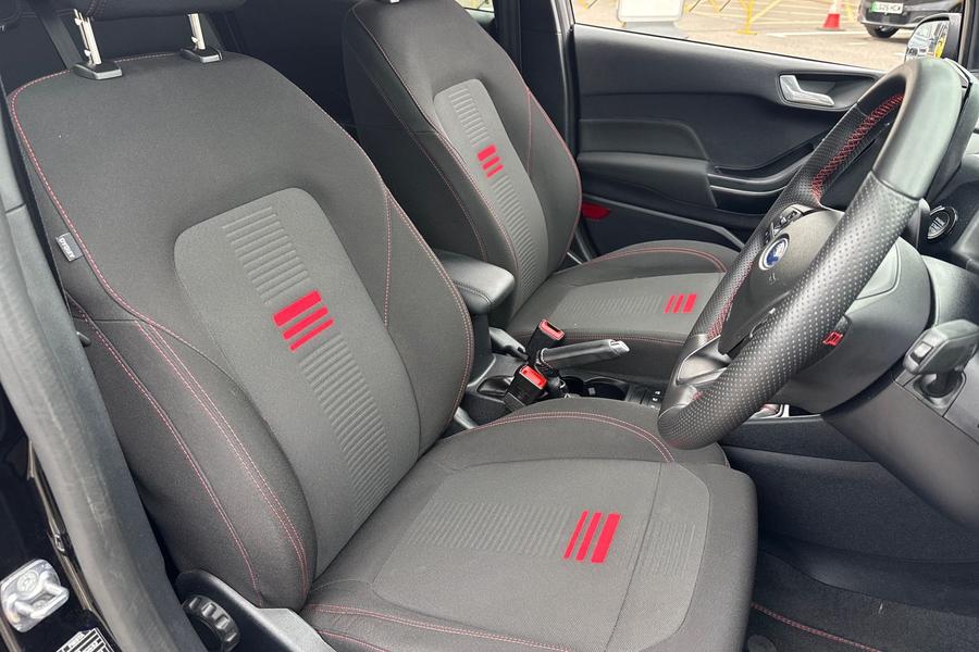 Ford FIESTA Photo autoimg-12a214325c428464a6f1e840f841aed38cfcaab4.jpg