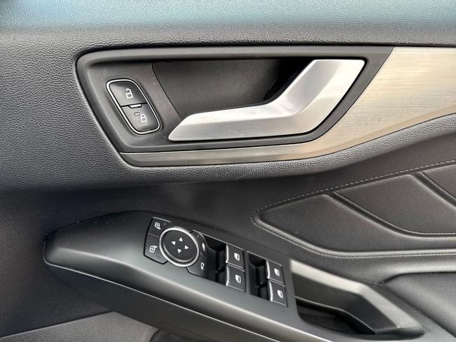 FORD Focus Photo 28
