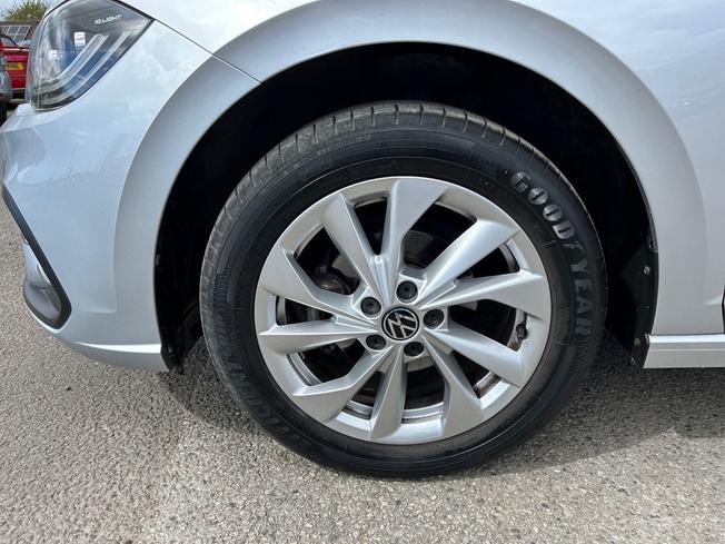 VOLKSWAGEN Polo Photo 26