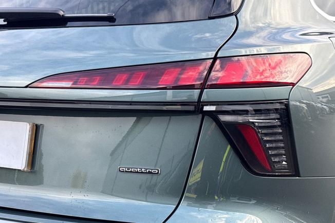AUDI Q3 Photo 18