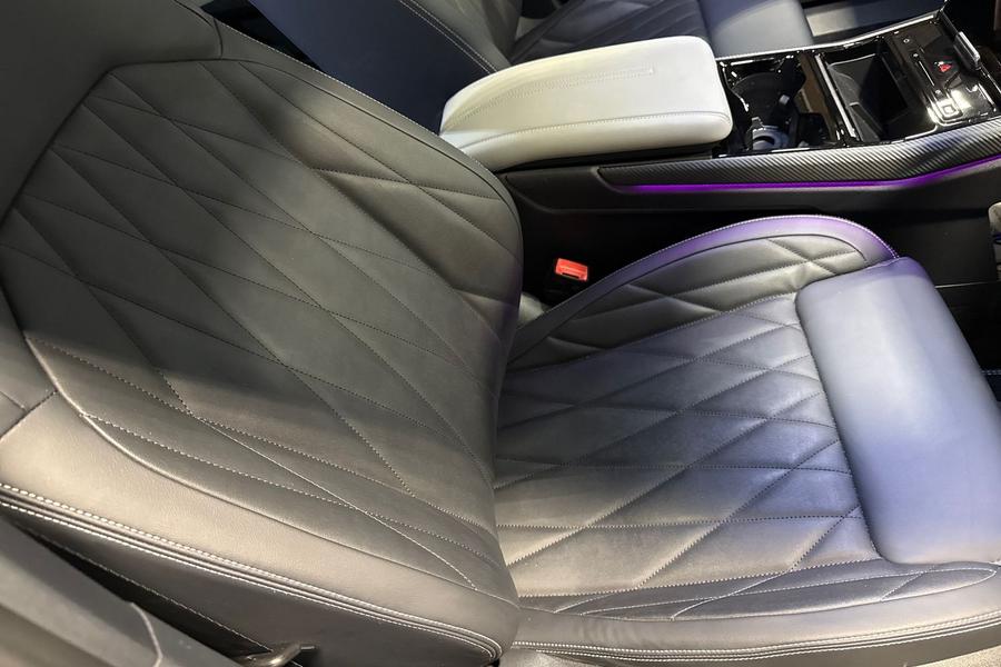 Ford Explorer Photo autoimg-12b087d918847006188be31eb9c85e9003e783cc.jpg