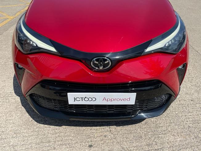 TOYOTA C-Hr Photo 21