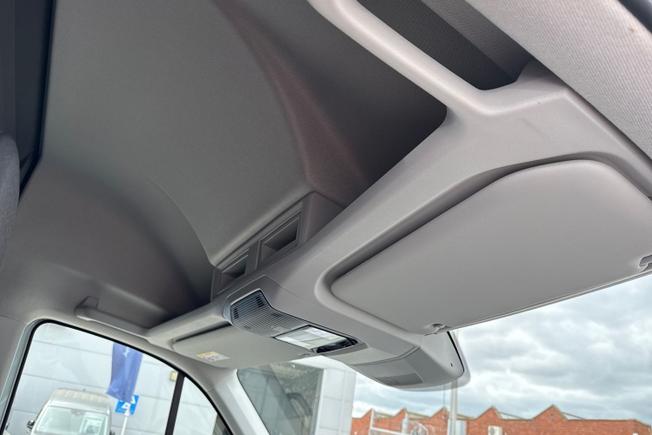 VOLKSWAGEN Crafter Photo 26