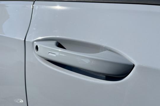 Volkswagen Golf Photo autoimg-12bbcb6571c5d00a0ce39fe4853b9f95d3623fd3.jpg